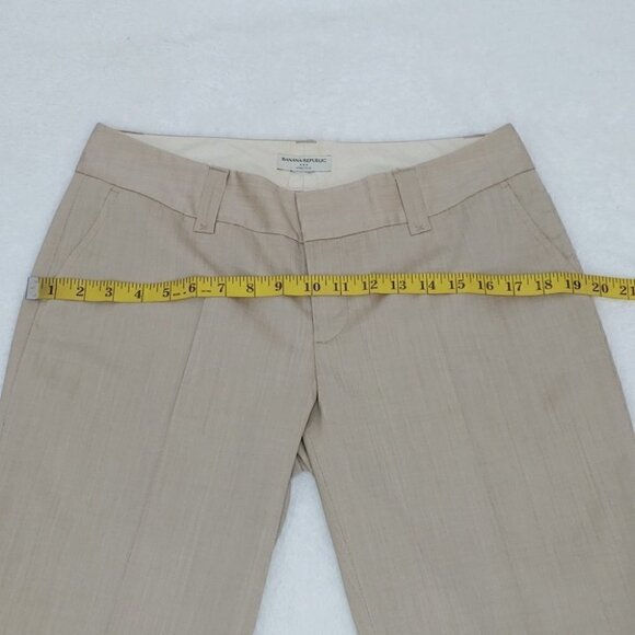 BANANA REPUBLIC beige regular waist bermudas - Picture 7 of 13